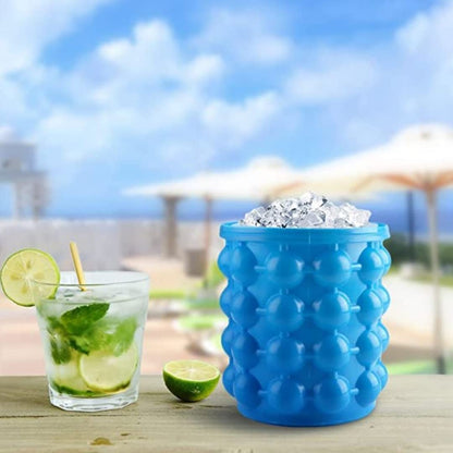 UK-0302 Silicone Ice Bucket The Revolutionary Space Saving Cube Maker